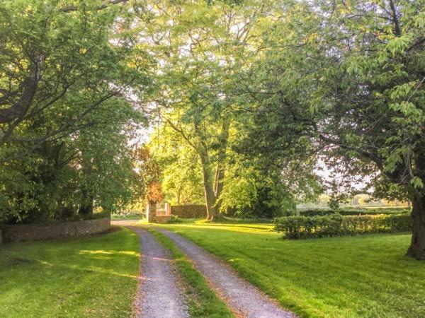 Flanders Hall West Burton 외부 사진