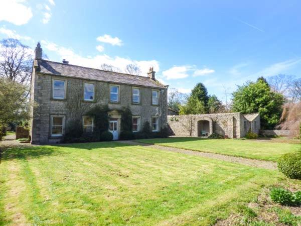 Flanders Hall West Burton 외부 사진