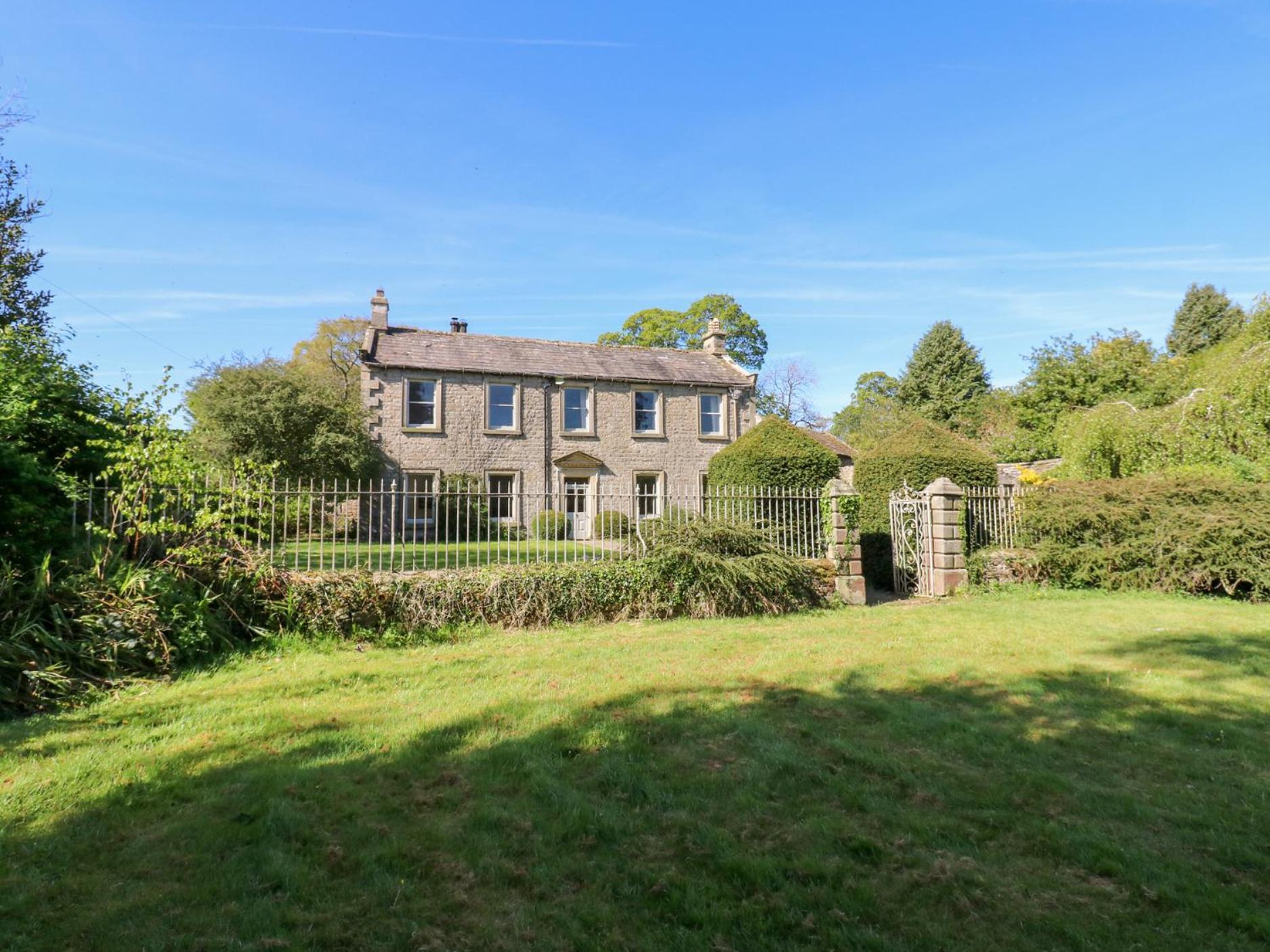 Flanders Hall West Burton 외부 사진