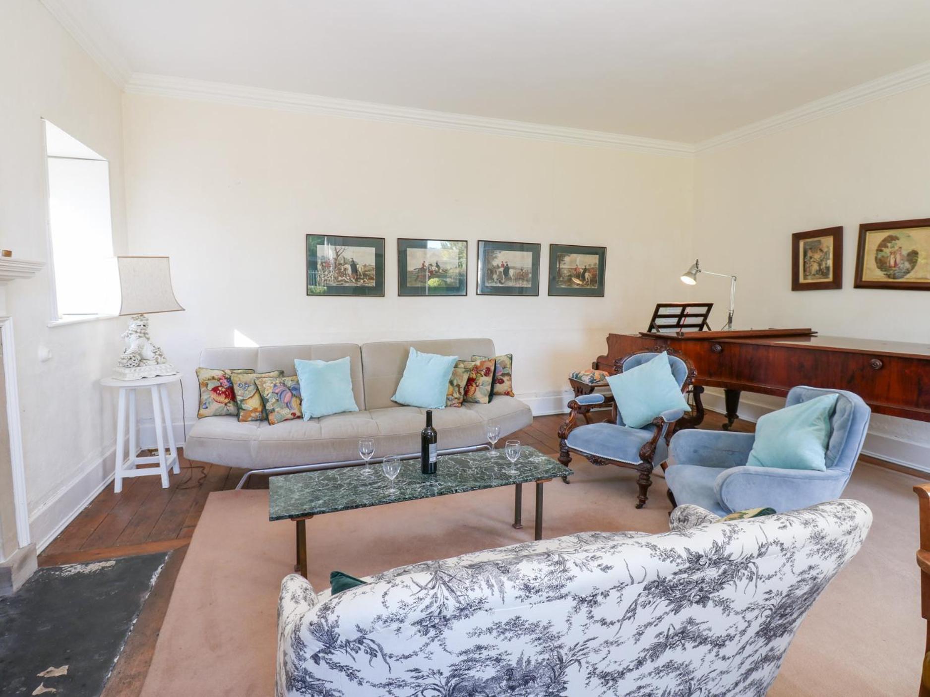 Flanders Hall West Burton 외부 사진