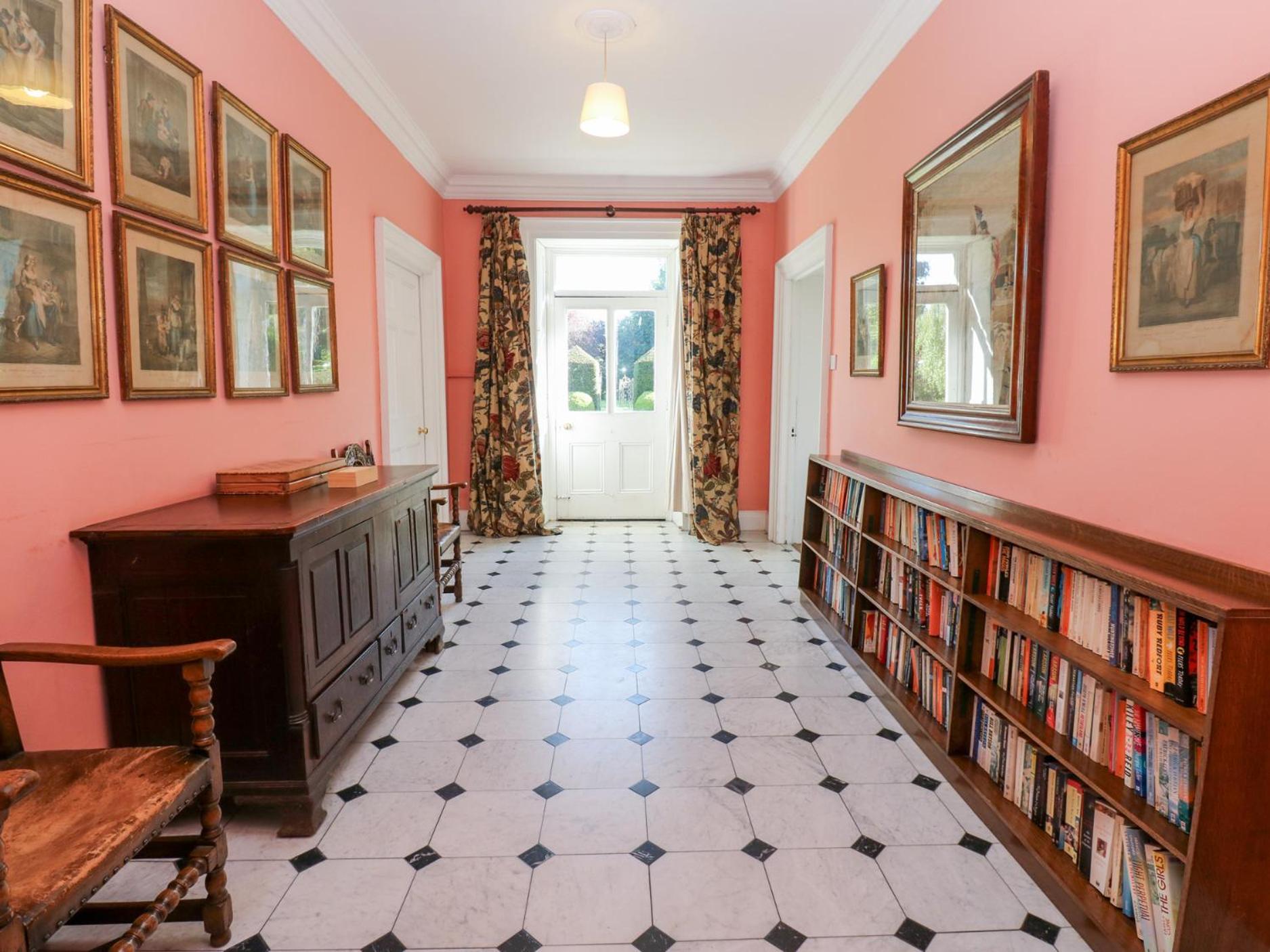 Flanders Hall West Burton 외부 사진